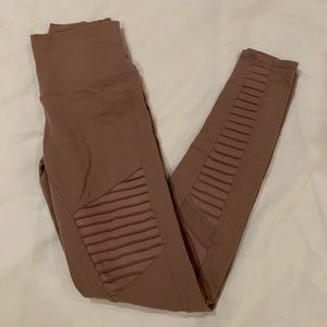 Alo High-Waist Moto Legging - smoky quartz